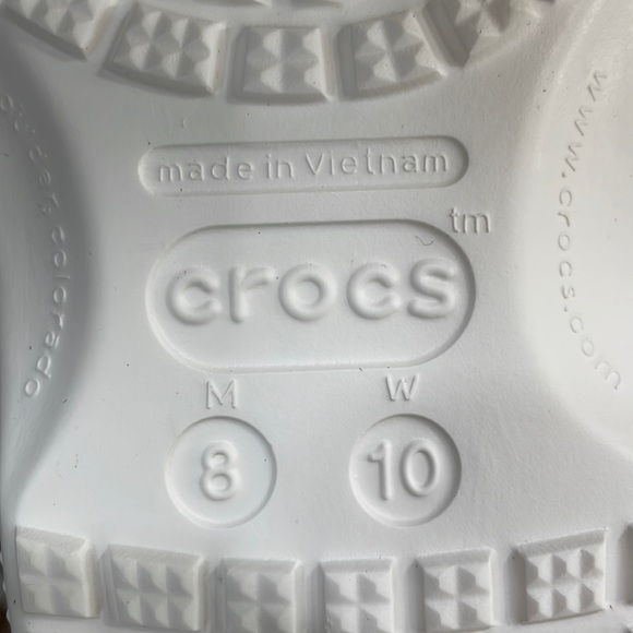 WDW Disney World 50th Anniversary Cinderella Castle CROCS Sz M 8 W 10 Vault NEW - Picture 10 of 12